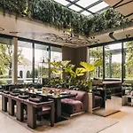 Mondrian Singapore Duxton